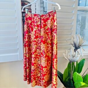 LizSport (Vintage). Size Petite 4. Women's Red Floral Midi Skirt Button Front